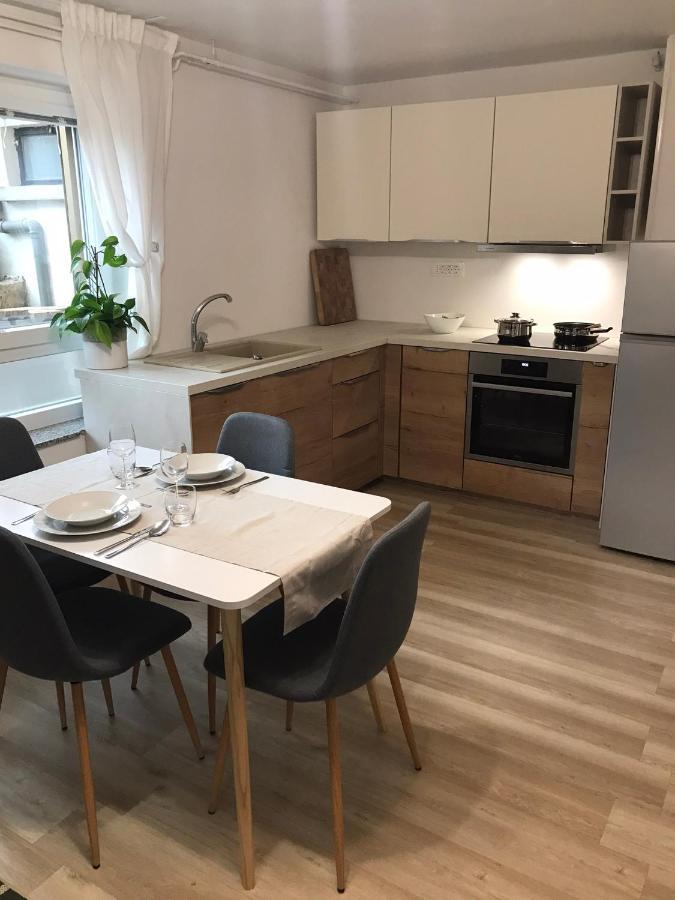 Koradinovi - Pod Vrtom Apartment Vipava Bagian luar foto